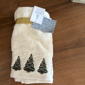 Christmas fingertip towels